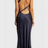 Lucra Vestido Maxi con Tirantes Diagonales y Espalda Descubierta