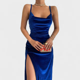 Gabriela – Vestido de Terciopelo con Abertura Lateral que realza tu sensualidad