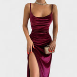 Gabriela – Vestido de Terciopelo con Abertura Lateral que realza tu sensualidad