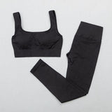 Conjunto deportivo con top y leggings