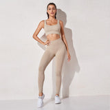 Conjunto deportivo con top y leggings