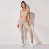 Conjunto deportivo con top y leggings