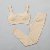 Conjunto deportivo con top y leggings