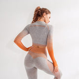 Conjunto deportivo de color gris con efecto ombre