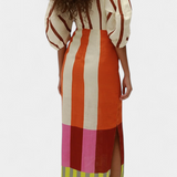 Alison Vestido Suave con Escote Frontal y Mangas Abullonadas