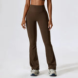 Pantalones con pernera flare