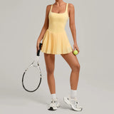 Vestido de tenis con espalda descubierta