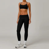 Conjunto deportivo con top y leggings