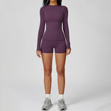 Traje deportivo con manga larga y pernera corta