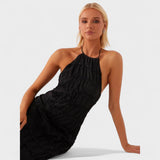 Adeline – Vestido Largo con Cuello Halter que realza tu elegancia