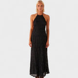 Adeline – Vestido Largo con Cuello Halter que realza tu elegancia