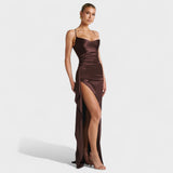Helen – Vestido Largo Satén Cacao que realza tu feminidad