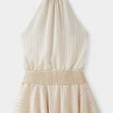 Azucena – Vestido Mini con Espalda Abierta que Realza tu Feminidad