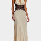 Ashanty – Vestido Largo con Escote Halter que irradia sensualidad refinada