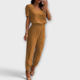 Irmelin – Conjunto elegante con top y pantalón que realza tu estilo