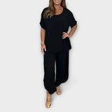 María – Conjunto de Dos Piezas que ofrece Estilo y Comodidad