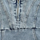 Janessa Vestido Denim con Tirantes Ajustables y Abertura Frontal
