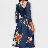 Retrozo – Elegante Vestido de Longitud a la Rodilla que Realza tu Estilo Retro