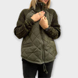 Valerie – Chaqueta de cuello alto que eleva tu estilo